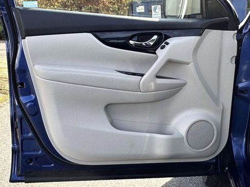 Used 2022 Nissan Rogue Sport SL image 20