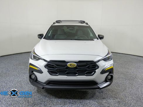 Used 2025 Subaru Crosstrek 2.5i Sport AWD/4WD image 2