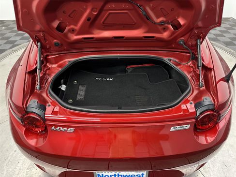 Used 2017 MAZDA MX-5 Miata RF Grand Touring image 21