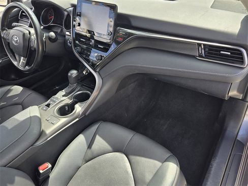 Used 2021 Toyota Camry XSE image 18