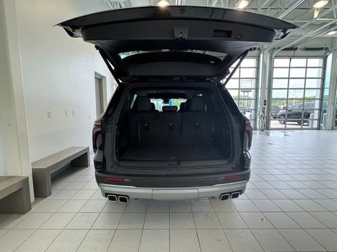 Used 2024 Chevrolet Traverse Z71 AWD/4WD image 34