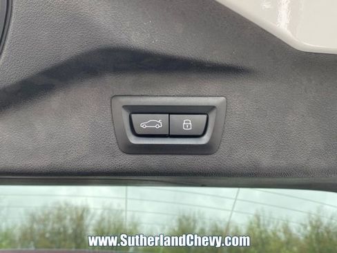 Used 2025 BMW X7 xDrive40i w/ Executive Package image 57