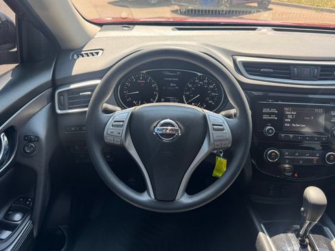 Used 2016 Nissan Rogue S AWD/4WD image 10