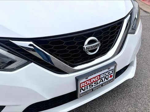 Certified 2019 Nissan Sentra SV image 28
