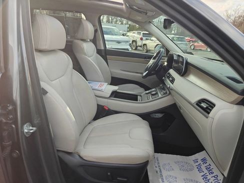 Used 2022 Hyundai Palisade SEL w/ Premium Package image 26