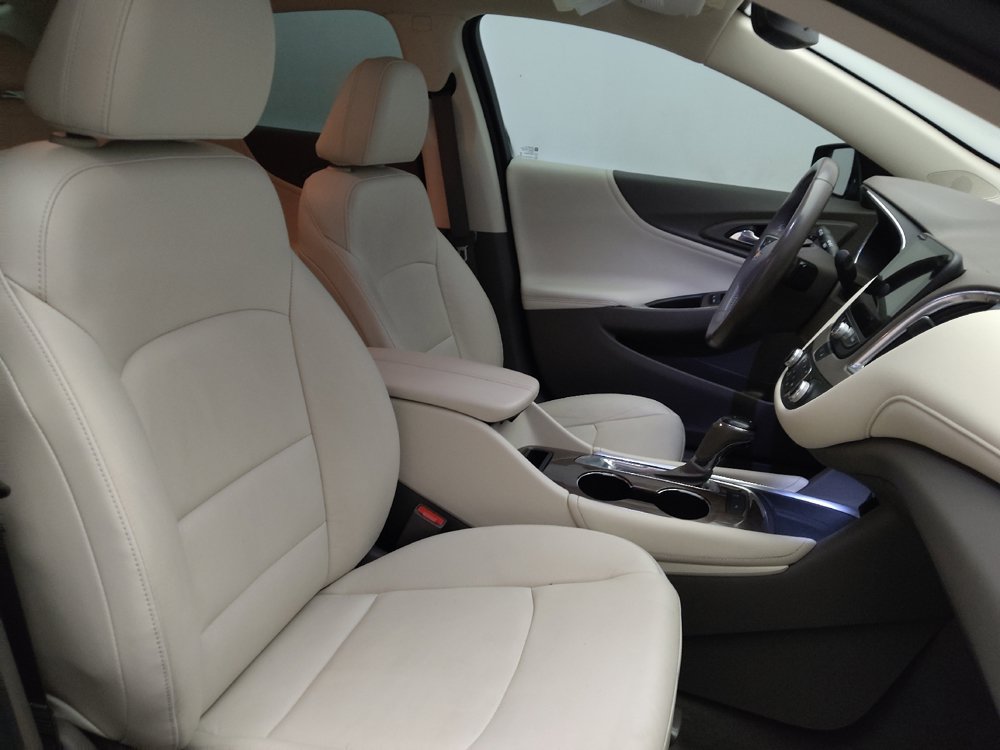 Used 2020 Chevrolet Malibu LT w/ Leather Package FWD image 21