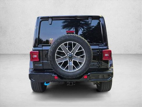 Used 2024 Jeep Wrangler High Altitude AWD/4WD image 5
