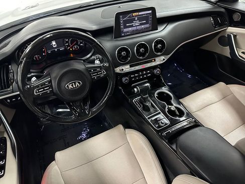 Used 2018 Kia Stinger Premium AWD/4WD image 13