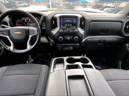 Used 2022 Chevrolet Silverado 2500 LT w/ Convenience Package image 16