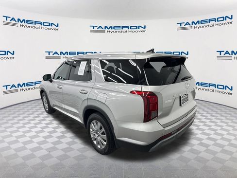 Used 2025 Hyundai Palisade SEL FWD image 3