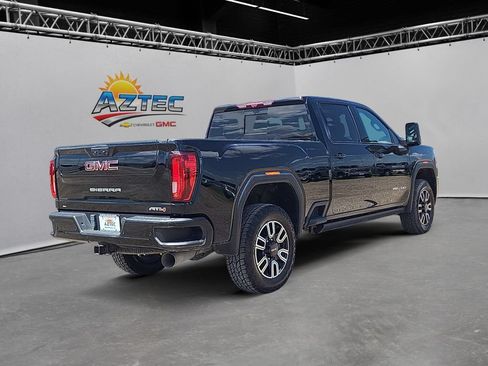 Used 2022 GMC Sierra 2500 AT4 w/ AT4 Premium Plus Package AWD/4WD image 5