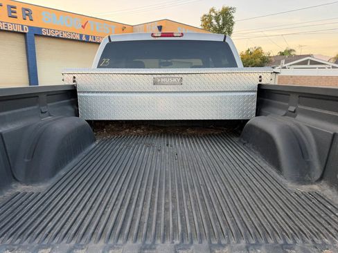 Used 2005 GMC Sierra 2500 SLT w/ Heavy-Duty Power Package image 14