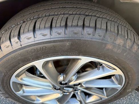 Used 2024 Lincoln Corsair AWD w/ Equipment Group 101A image 33