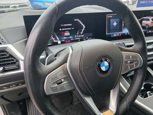 Used 2025 BMW X7 xDrive40i AWD/4WD image 23