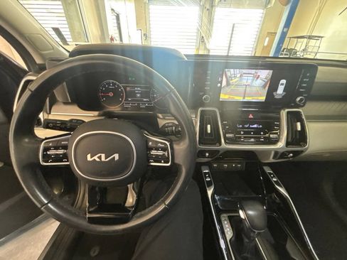 Used 2022 Kia Sorento SX AWD/4WD image 5