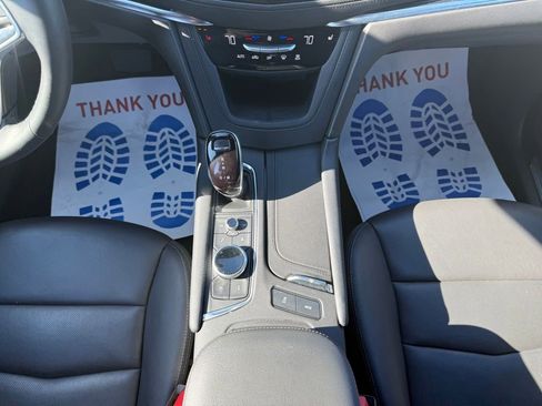 Certified 2025 Cadillac XT5 Premium Luxury image 17