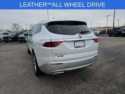 Used 2023 Buick Enclave Premium image 14