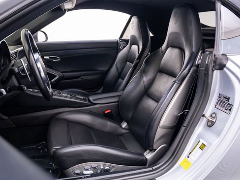 Used 2015 Porsche 911 Carrera GTS RWD image 5