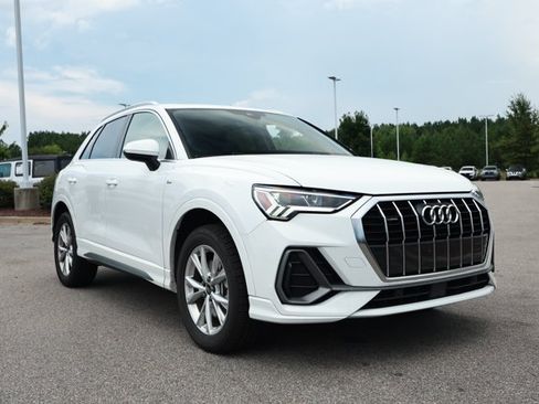 Used 2025 Audi Q3 2.0T Premium AWD/4WD image 3