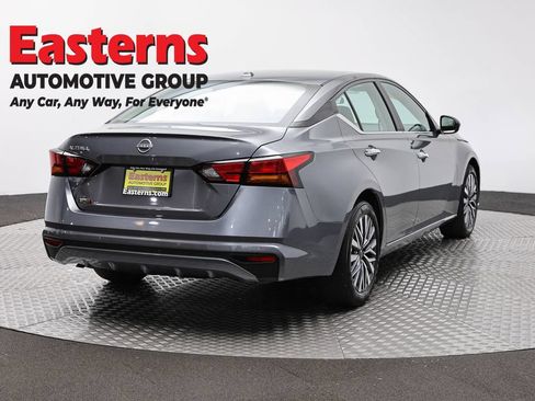 Used 2025 Nissan Altima 2.5 SV FWD image 5