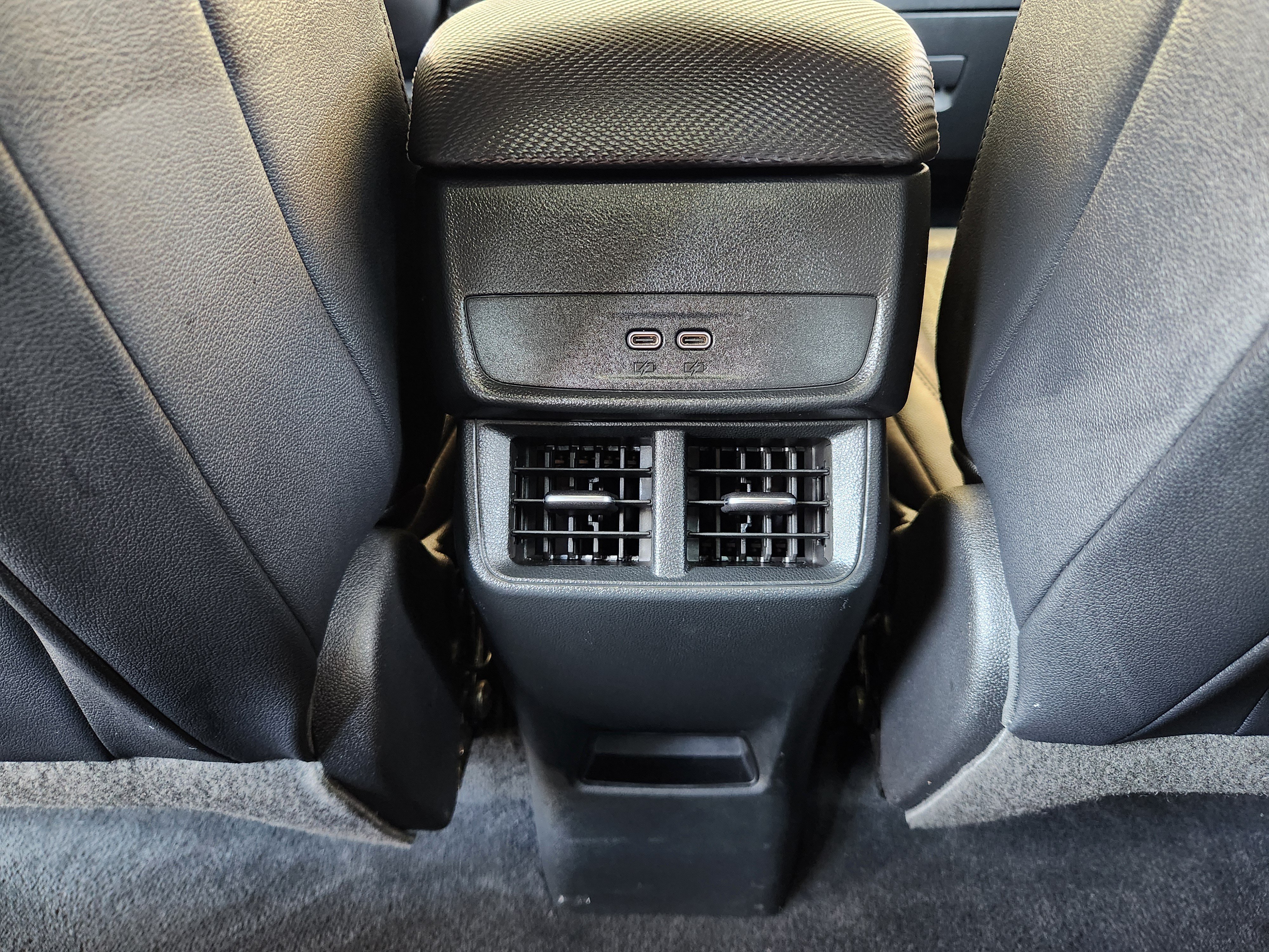 Used 2025 Chevrolet Equinox LT w/ Convenience Package II FWD image 32