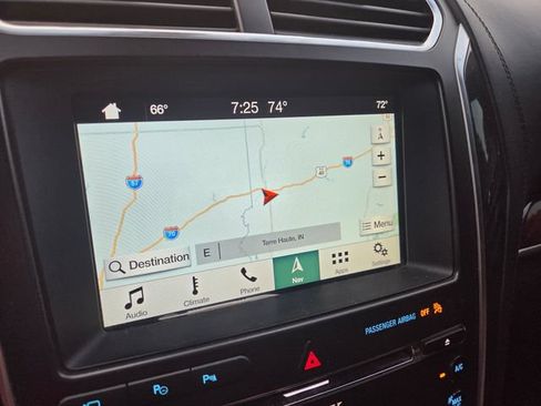 Used 2018 Ford Explorer Platinum AWD/4WD image 16