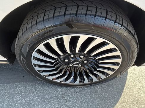 Used 2019 Lincoln Navigator Black Label w/ Cargo Package image 33