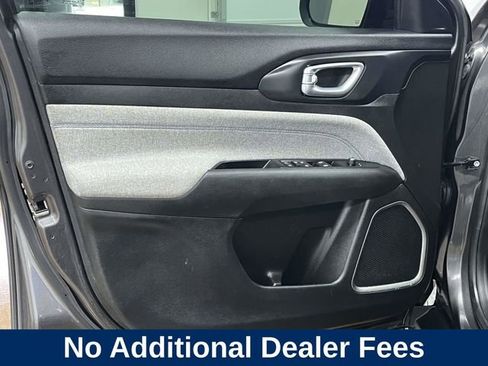 Used 2022 Jeep Compass Latitude w/ Convenience Group AWD/4WD image 17