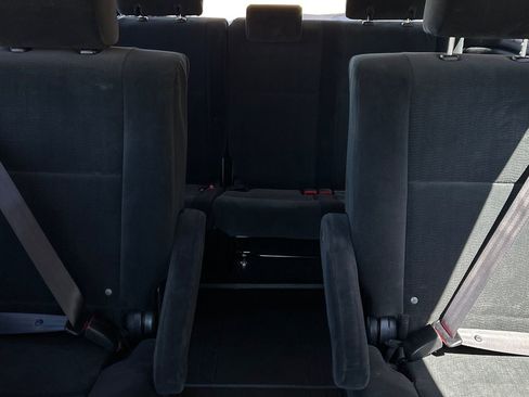 Used 2013 Toyota Sequoia SR5 w/ Sport Appearance Pkg AWD/4WD image 20