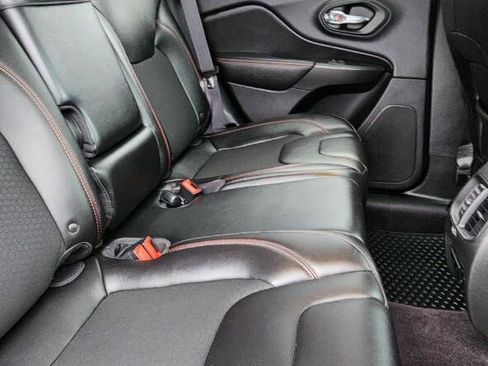 Used 2019 Jeep Cherokee Trailhawk w/ Comfort/Convenience Group image 22