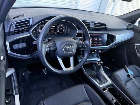Used 2021 Audi Q3 2.0T Premium Plus w/ Premium Plus Package image 3