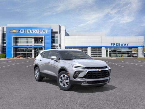 New 2025 Chevrolet Blazer LT image 1