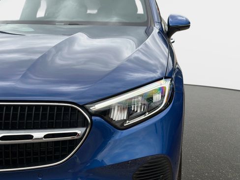 Used 2026 Mercedes-Benz GLC 300 image 9