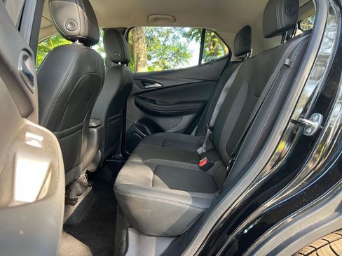 Used 2025 Buick Encore GX Preferred image 20