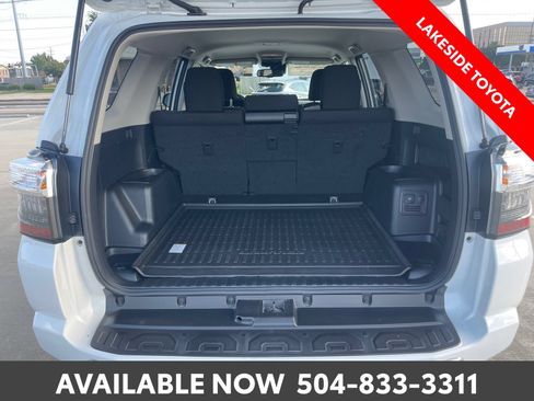 Certified 2024 Toyota 4Runner TRD Off-Road AWD/4WD image 21