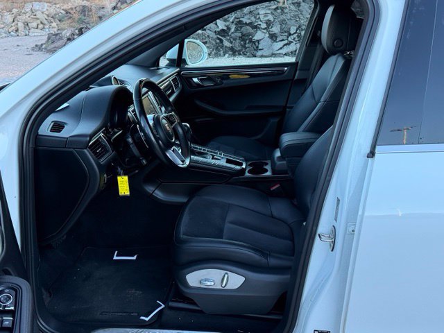 Used 2015 Porsche Macan S AWD/4WD image 14