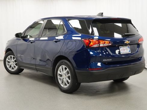 Certified 2022 Chevrolet Equinox LS FWD image 9