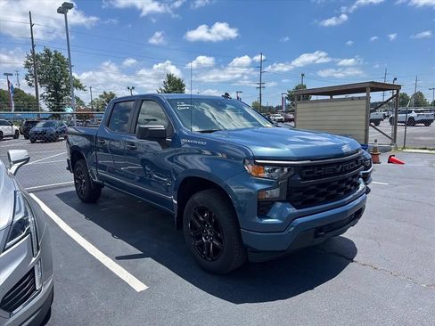 Used 2024 Chevrolet Silverado 1500 Custom AWD/4WD image 1