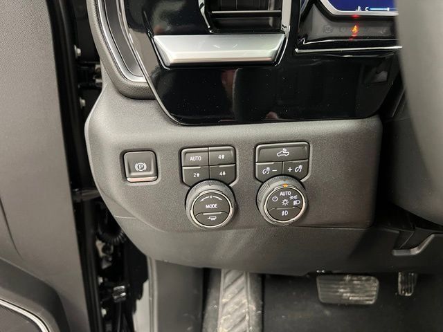 New 2026 Chevrolet Silverado 1500 RST AWD/4WD image 14