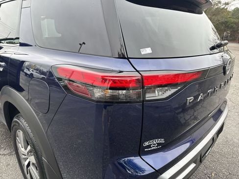 New 2026 Nissan Pathfinder SL image 34