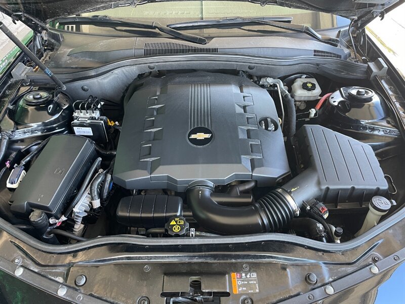 Used 2014 Chevrolet Camaro LS RWD image 31