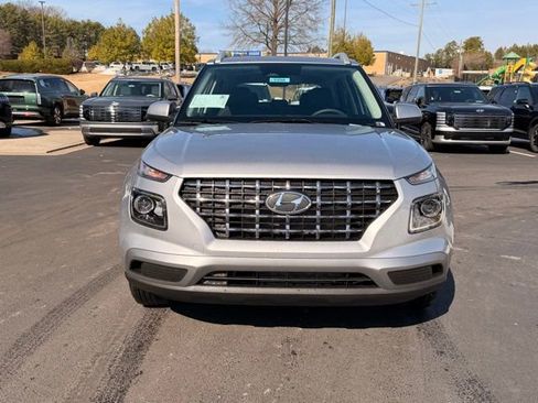 New 2026 Hyundai Venue SEL image 2