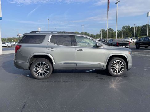 Used 2023 GMC Acadia Denali w/ Denali Technology Package FWD image 2