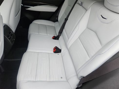 Certified 2024 Cadillac XT4 Sport image 19