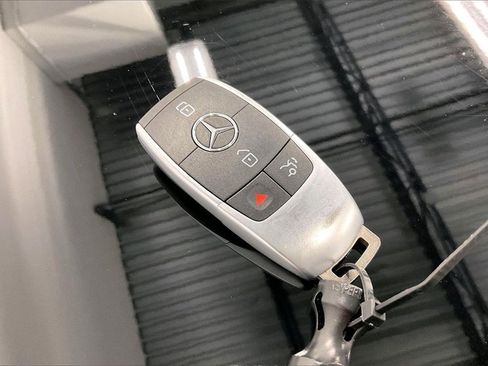 Used 2019 Mercedes-Benz C 300 Sedan image 13