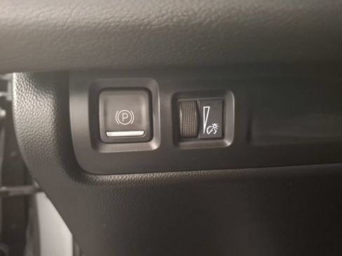 Used 2025 Cadillac XT4 Premium Luxury AWD/4WD image 20