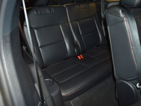 Used 2025 Ford Explorer ST-Line w/ ST-Line Street Pack AWD/4WD image 13