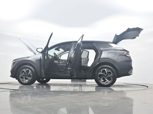 Used 2024 Kia Sportage LX AWD/4WD image 44