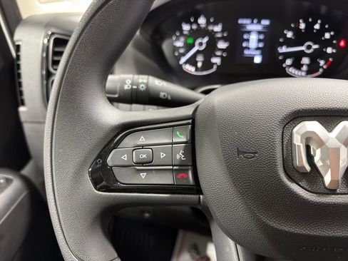 Used 2025 RAM ProMaster 2500 w/ Convenience Group image 26