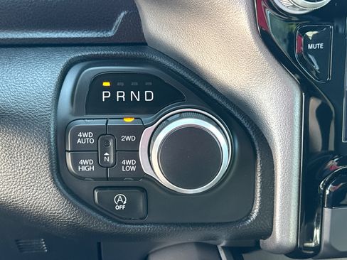 Used 2025 RAM 1500 Big Horn AWD/4WD image 15